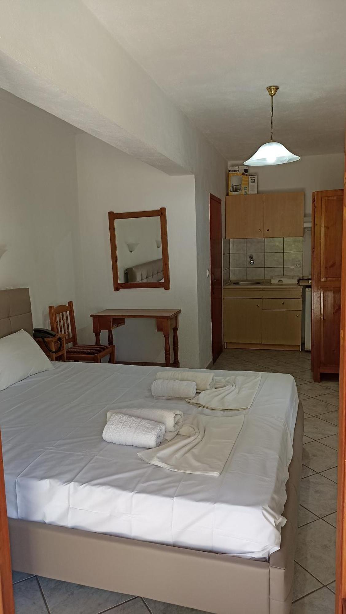 Villa Karapataki Skala Rachoni  エクステリア 写真