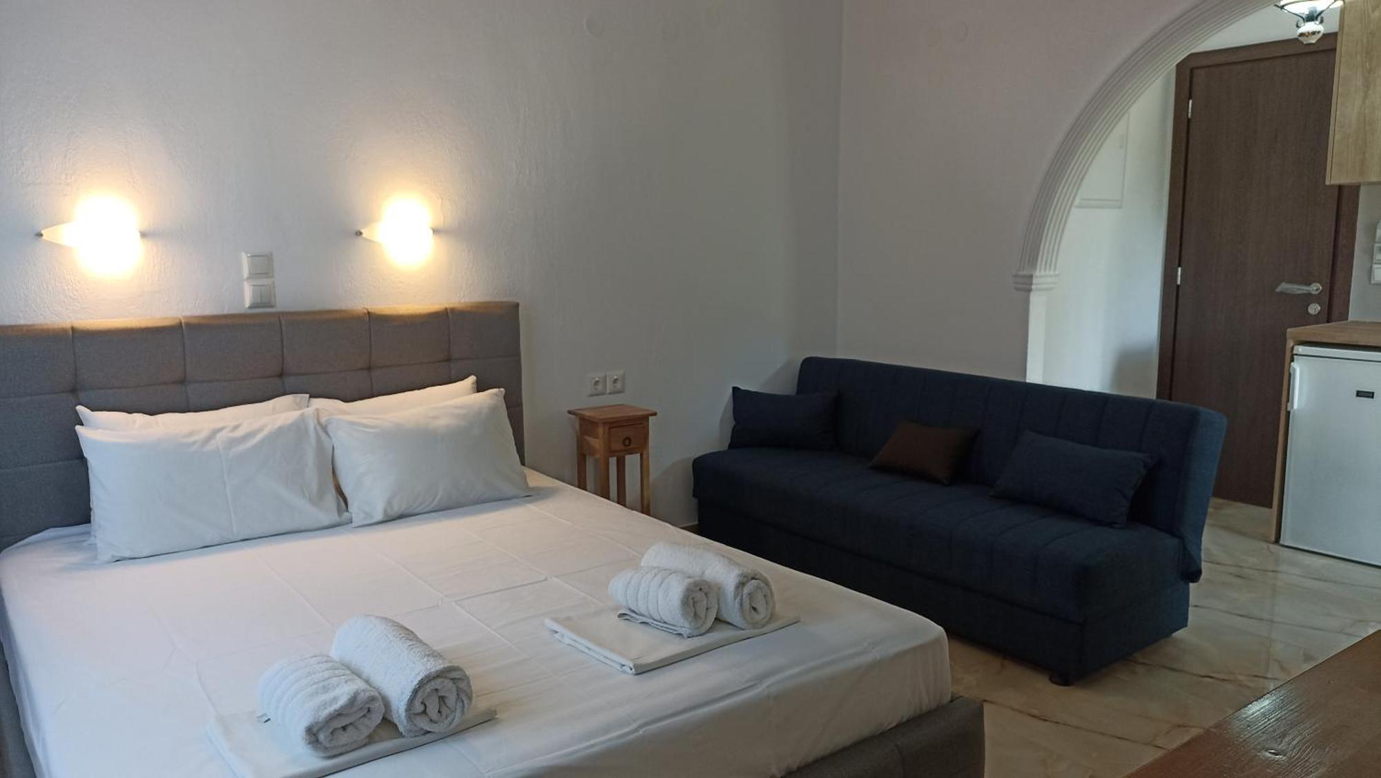Villa Karapataki Skala Rachoni  エクステリア 写真
