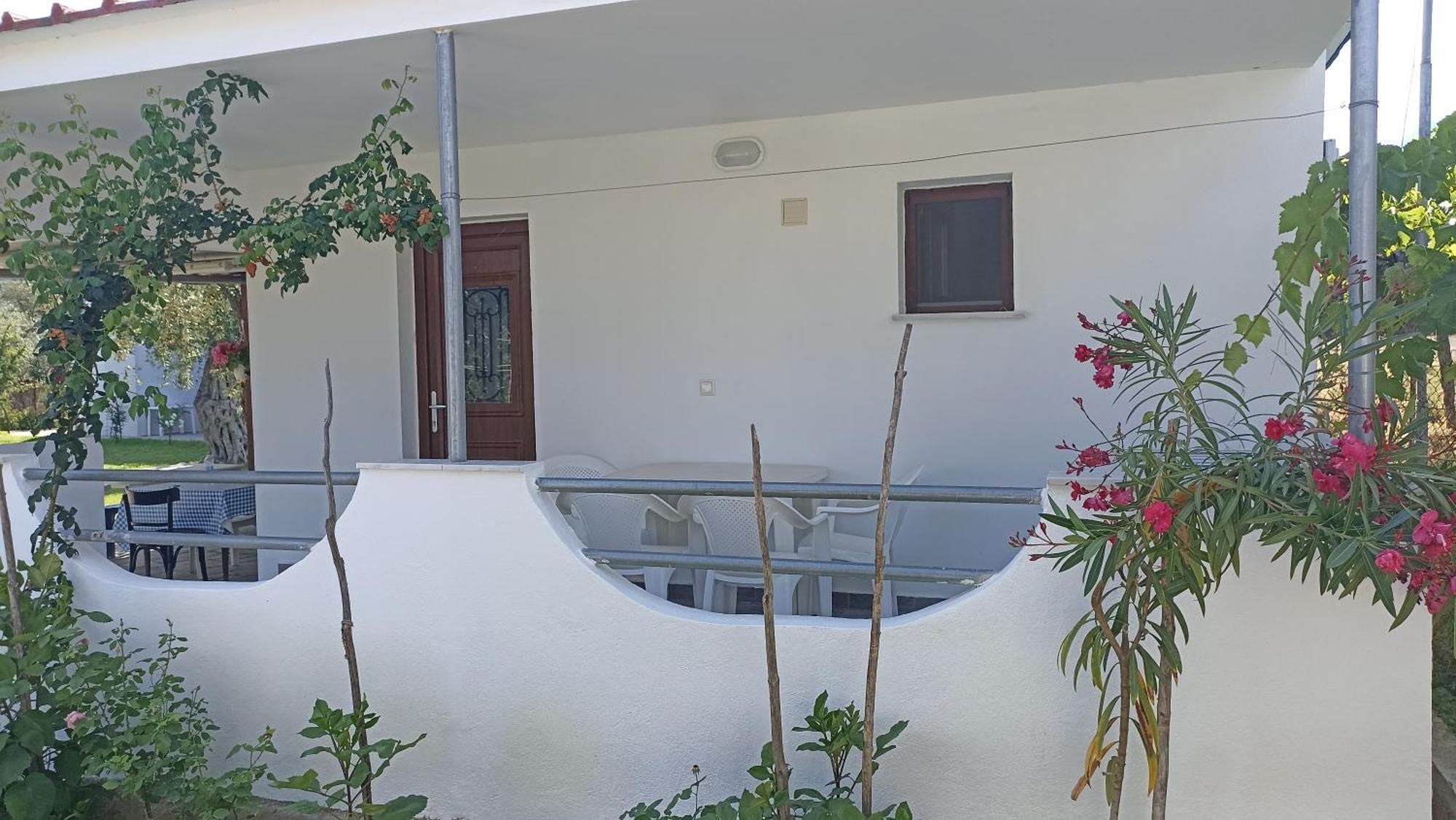 Villa Karapataki Skala Rachoni  エクステリア 写真