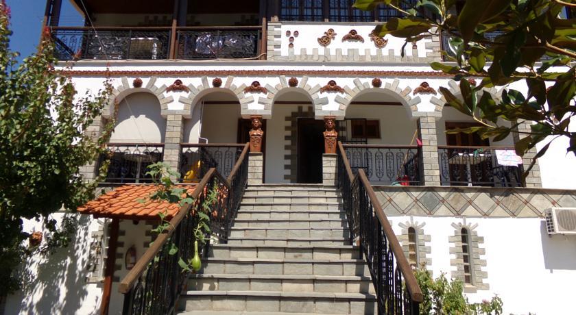 Villa Karapataki Skala Rachoni  エクステリア 写真