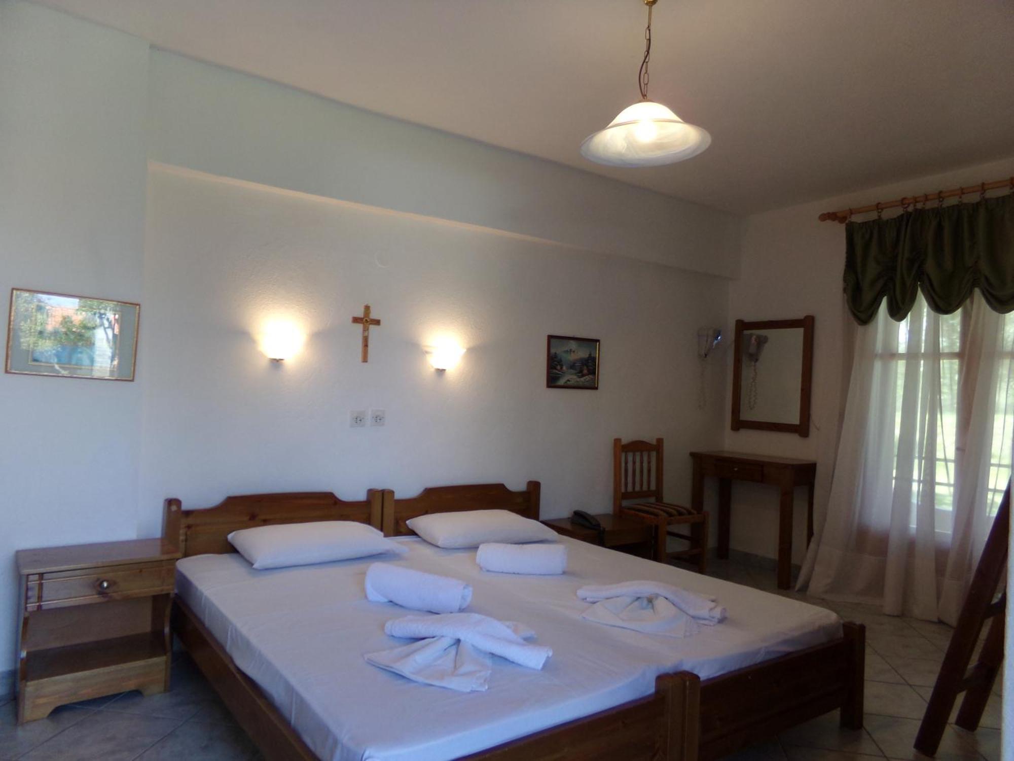 Villa Karapataki Skala Rachoni  エクステリア 写真