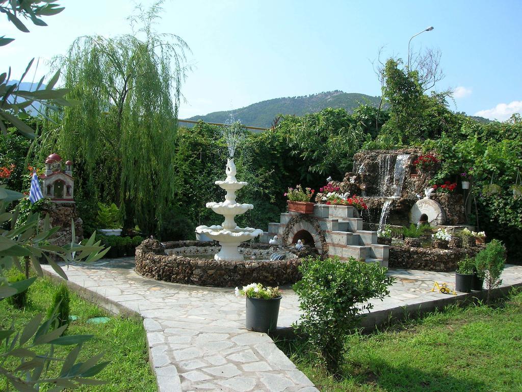 Villa Karapataki Skala Rachoni  エクステリア 写真