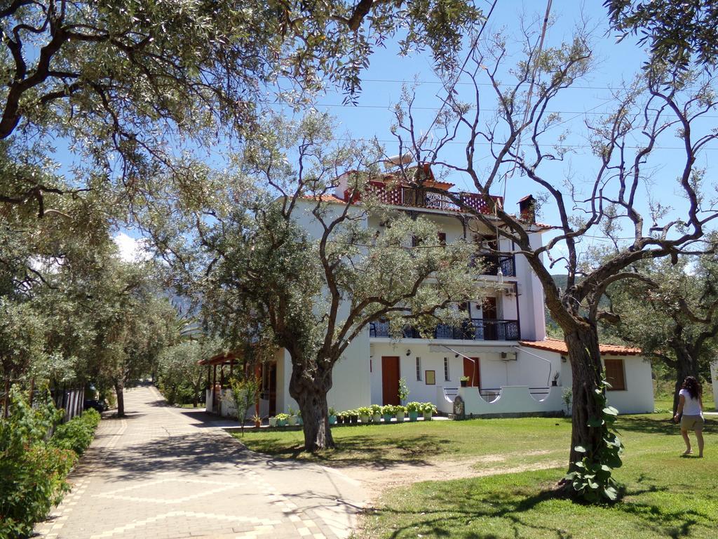 Villa Karapataki Skala Rachoni  エクステリア 写真