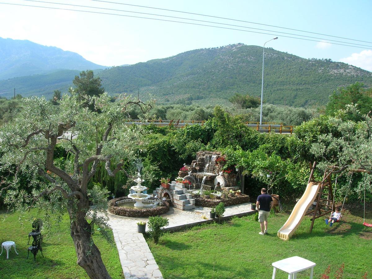 Villa Karapataki Skala Rachoni  エクステリア 写真